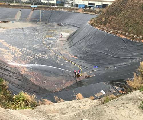 贵德废水池清理